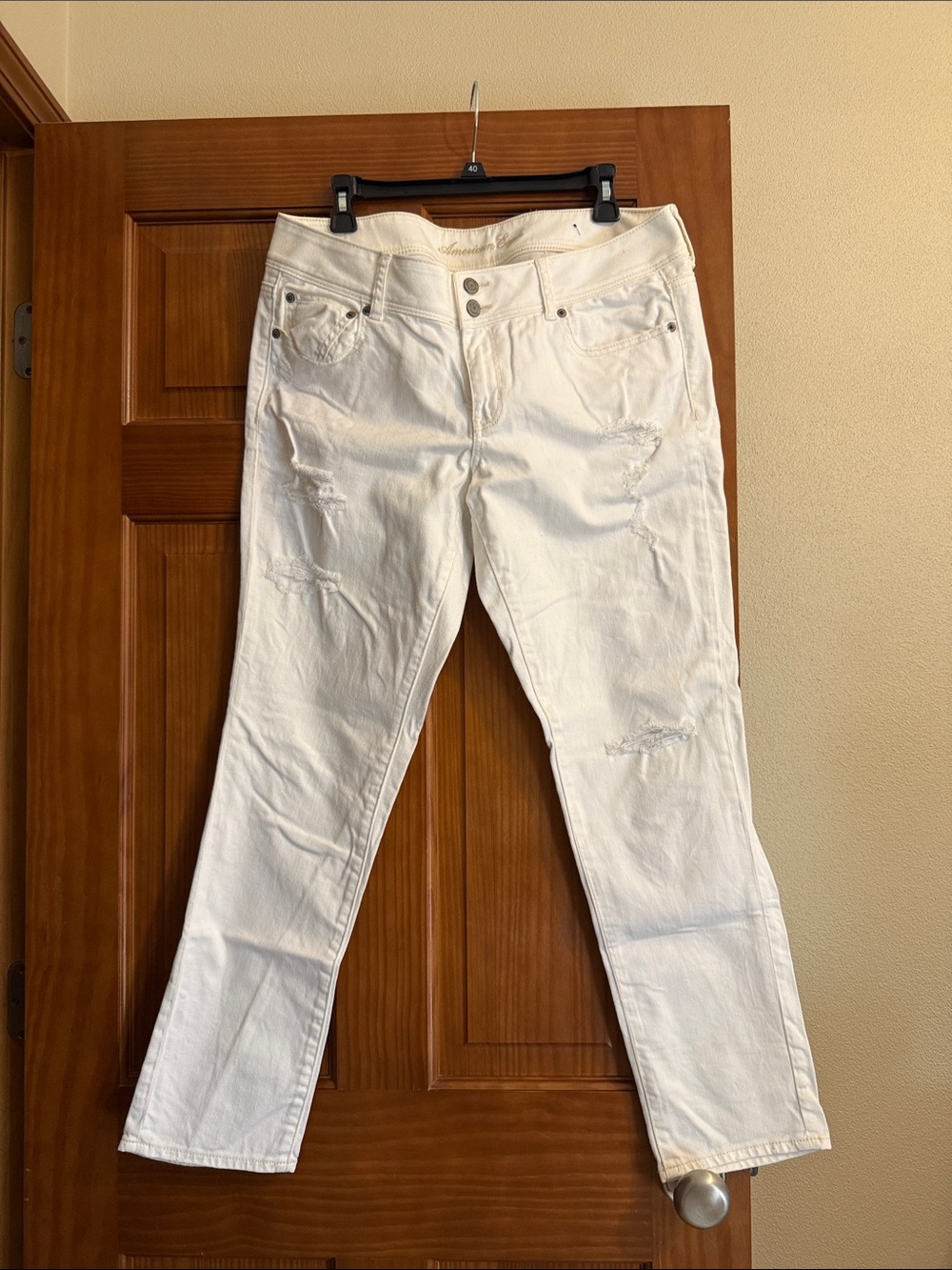 White Distressed Women’s Jeans size 14 American Eagle